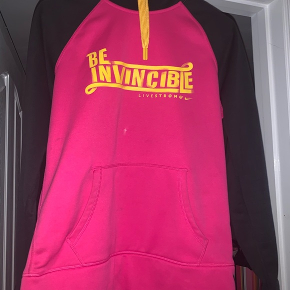 Nike Therma Fit Livestrong - Picture 1 of 2